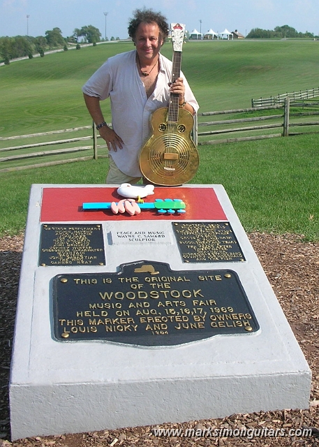 ArlenWSNY.jpg - Arlen Roth and the Terraplane .44 Special™ Squareneck at Woodstock.-Visit www.terraplaneguitars.com for more.